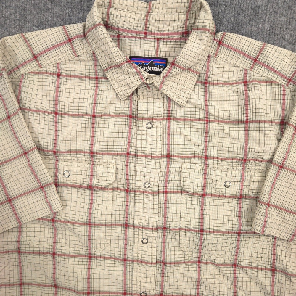 Patagonia El Ray Shirt Mens M Burgundy Beige Plaid Performance Outdoor Snap Up